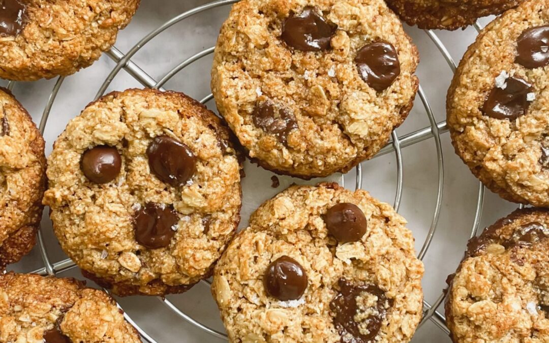 Chewy Pumpkin Chocolate Chip Oatmeal Cookies