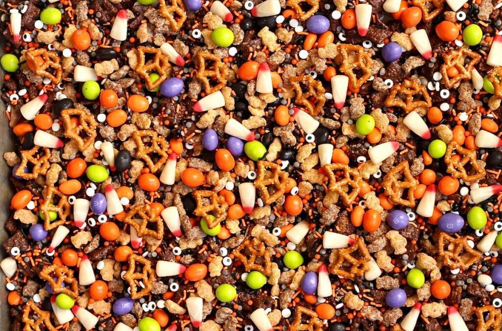 Spooky Snack Mix!