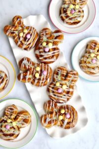 Cinnamon Roll Easter Bunnies