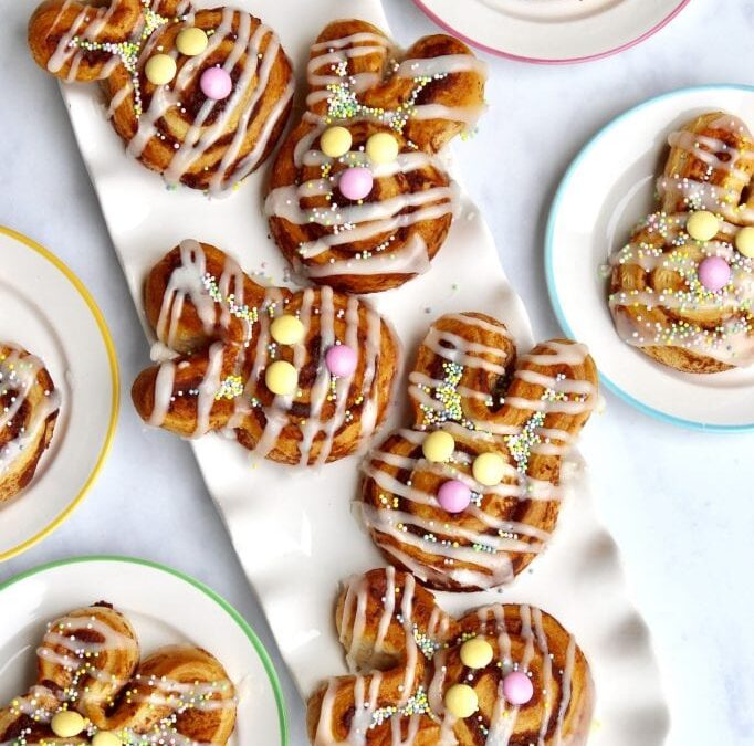 Cinnamon Roll Easter Bunnies